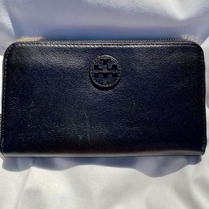 NWT Tory Burch Leather Wallet